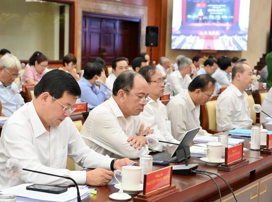 Anti-corruption work needs people's support, supervision: HCMC Party Chief ảnh 5