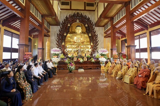 HCMC holds requiem to commemorate Covid-19 victims ảnh 1