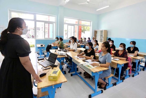 HCMC inaugurates more well-equipped schools for new academic year ảnh 6