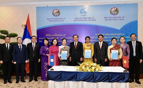 HCMC receives Laotian high-ranking officials  ảnh 2