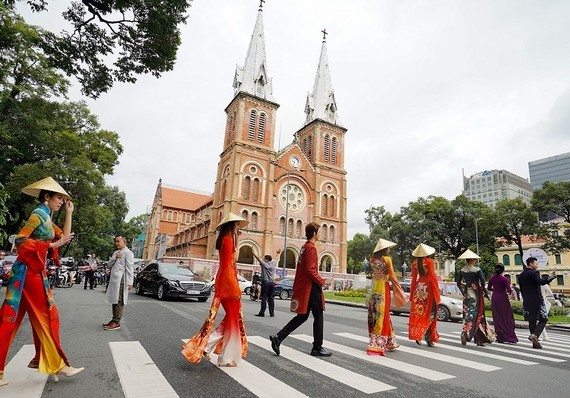 Ho Chi Minh City is aiming to become the top tourist destination ảnh 1