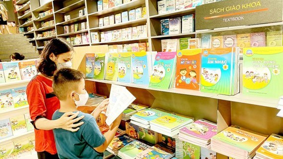 HCMC promptly provides enough textbooks before September 16 ảnh 1