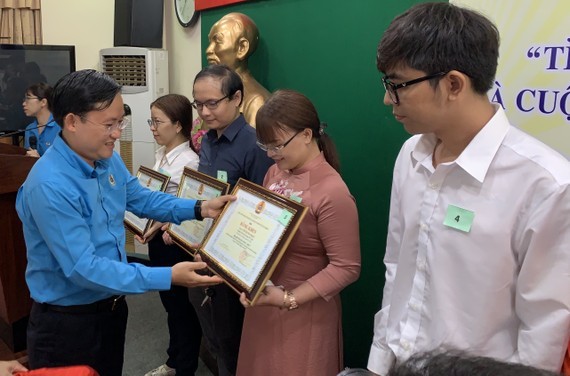 Contest on Vietnam Trade Union, late President Ton Duc Thang concludes in HCMC ảnh 1