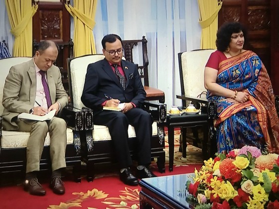 State leader receives outgoing Indian ambassador ảnh 7