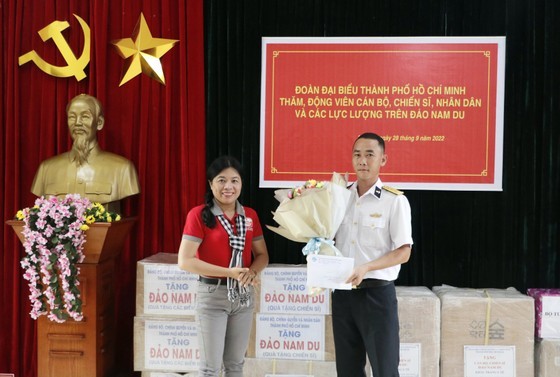 HCMC’s delegation visits Nam Du, Hon Chuoi islands ảnh 6